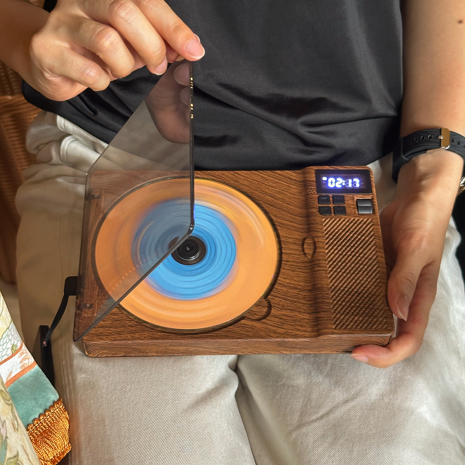 SchwayShop Vintage Wood Grain CD Player with Built-in Speakers