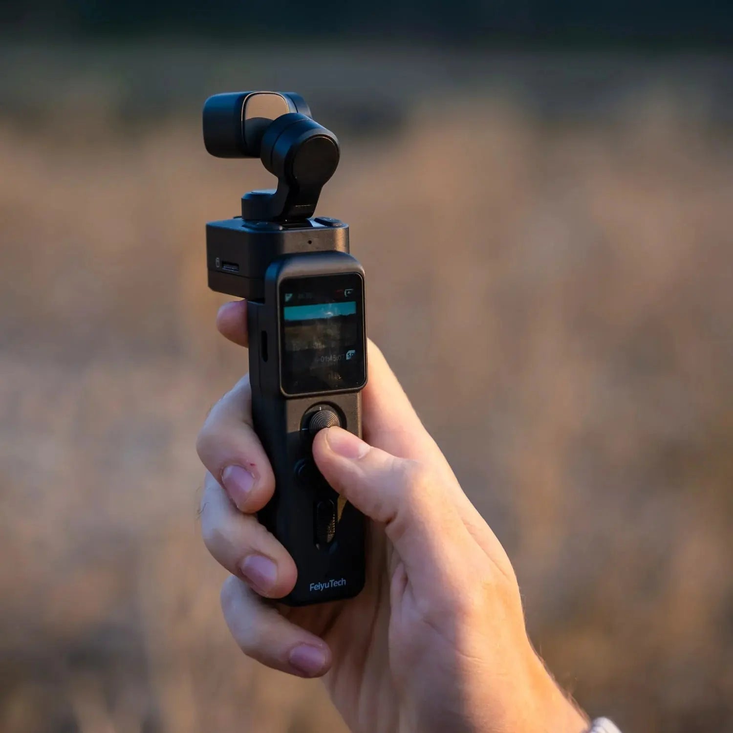 Feiyu Pocket 3 cordless detachable 3-axis gimbal camera3